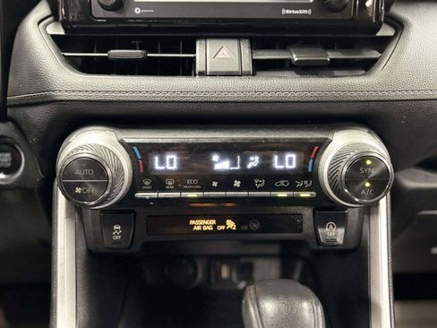 Used 2021 Toyota RAV4 XLE FWD image 28