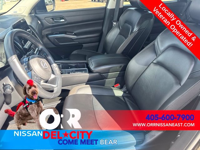 Used 2024 Nissan Pathfinder SL w/ SL Premium Package FWD image 14