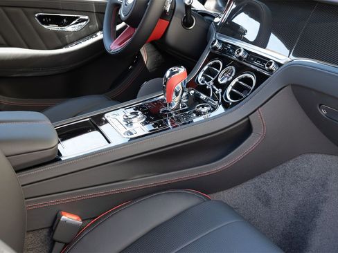New 2024 Bentley Continental GT image 10