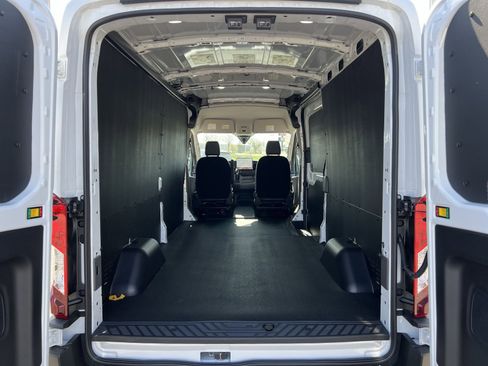 New 2026 Ford Transit 250 148 Medium Roof w/ Load Area Protection Package image 24