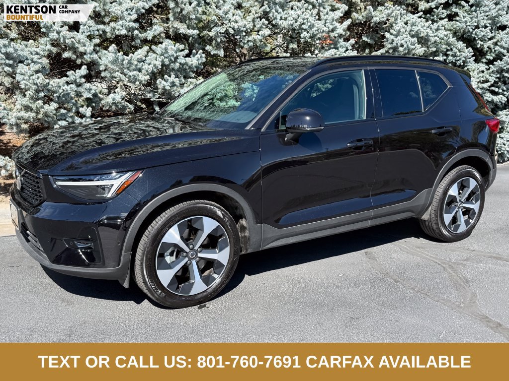 Used 2026 Volvo XC40 B5 Plus AWD/4WD image 1