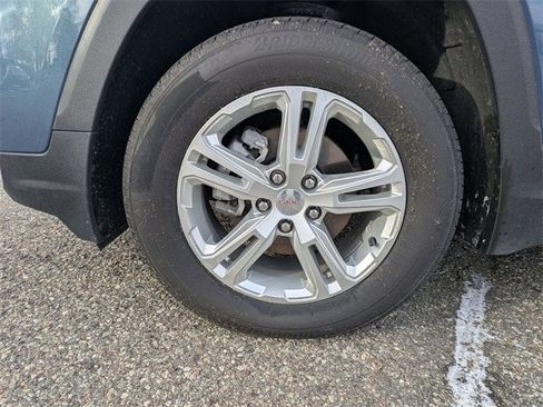 Used 2024 GMC Terrain SLE image 20