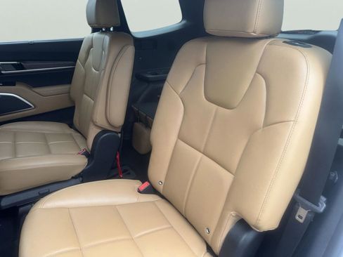 Used 2021 Kia Telluride SX w/ Towing Package image 11