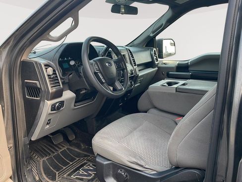 Used 2018 Ford F150 XLT image 9