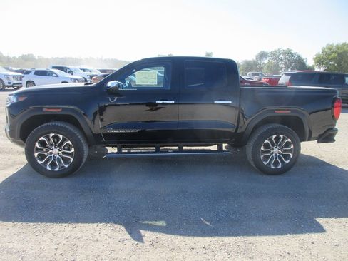 New 2026 GMC Canyon Denali image 9