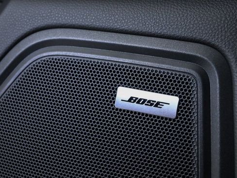 Certified 2026 Porsche Macan AWD/4WD image 7