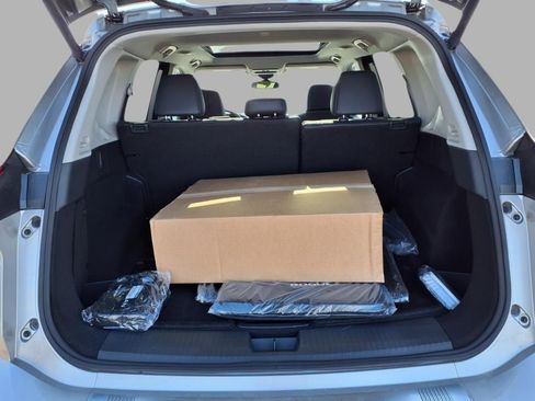 Certified 2025 Nissan Rogue SL w/ Tech Package image 24