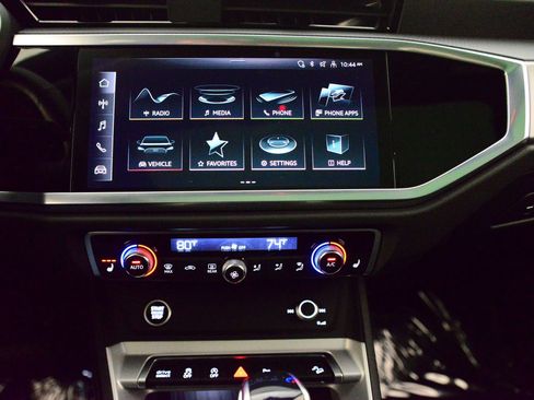 Certified 2025 Audi Q3 2.0T Premium w/ Convenience Package image 29