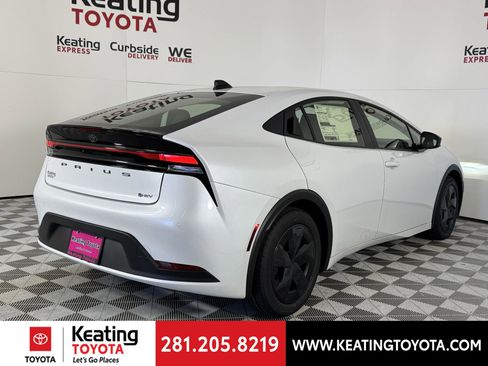 New 2026 Toyota Prius LE image 14