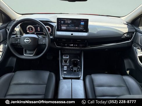 Certified 2025 Nissan Rogue SL FWD image 25