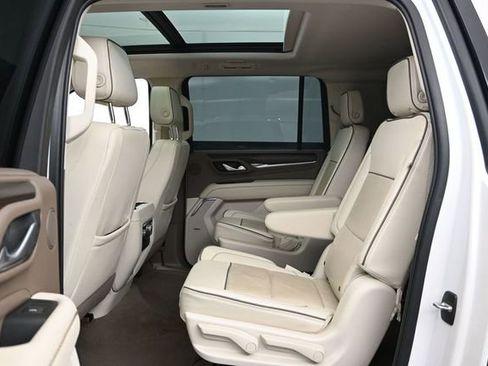 Used 2022 GMC Yukon XL Denali AWD/4WD image 22