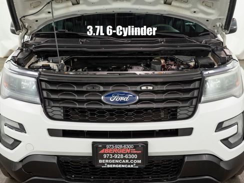 Used 2017 Ford Explorer 4WD Police Interceptor w/ Ready For The Road Package image 3