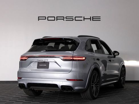 Certified 2023 Porsche Cayenne GTS AWD/4WD image 7
