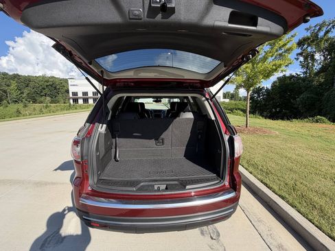 Used 2015 GMC Acadia SLT AWD/4WD image 17