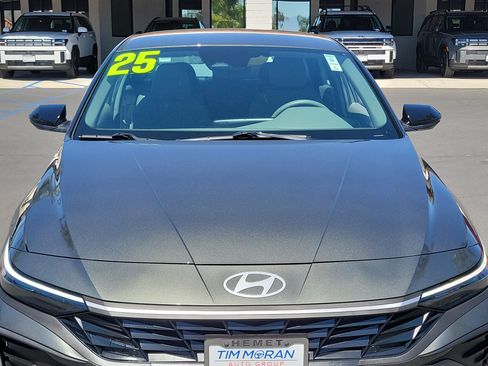 Certified 2025 Hyundai Elantra Sport FWD image 29