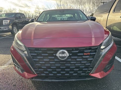 Certified 2023 Nissan Altima 2.5 SR image 3