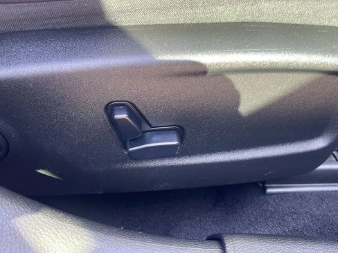 Used 2020 Chrysler 300 Touring L w/ Quick Order Package 2EF image 19