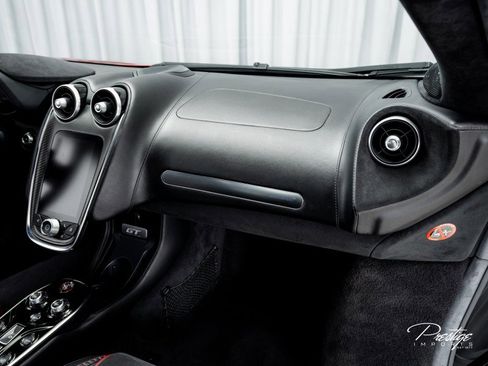 Used 2020 McLaren GT RWD image 47