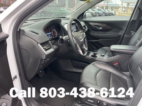 Used 2024 GMC Terrain SLT FWD image 6
