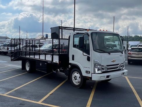 New 2024 Chevrolet Low Cab Forward 5500XG RWD image 1