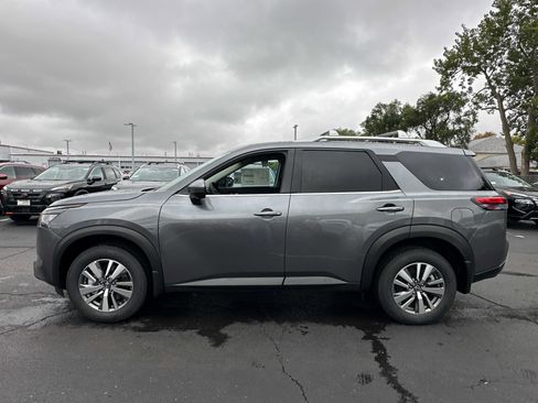 New 2025 Nissan Pathfinder SL image 7