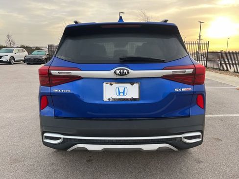 Used 2021 Kia Seltos SX w/ SX Sunroof Package image 5