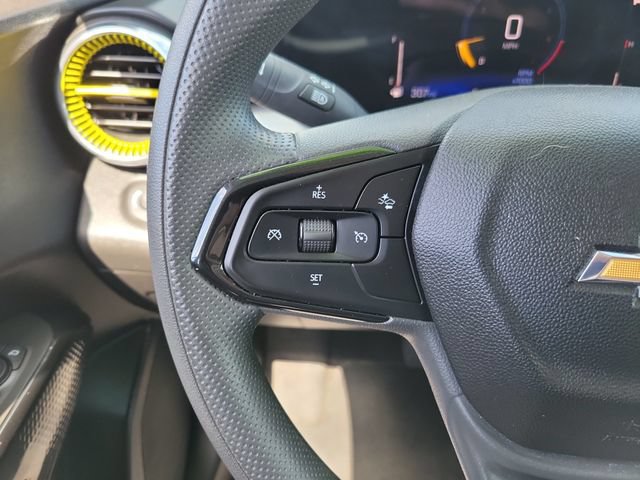 Used 2025 Chevrolet Trax LT FWD image 18