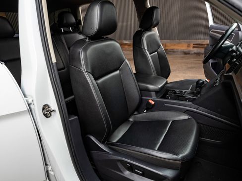 Used 2019 Volkswagen Atlas SEL R-Line image 25