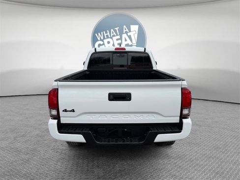 Certified 2019 Toyota Tacoma SR image 5