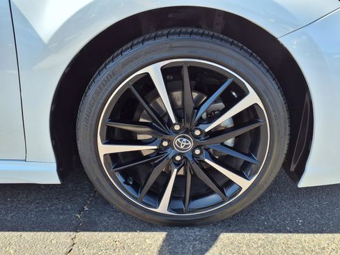 Used 2020 Toyota Camry XSE FWD image 9