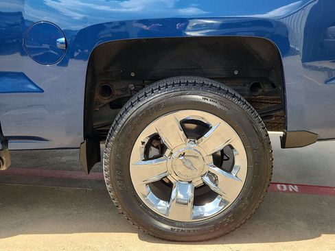 Used 2015 Chevrolet Silverado 1500 LT w/ Texas Edition, 1LT Trim RWD image 29