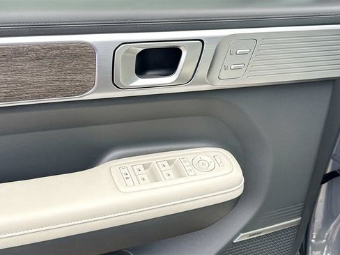 Used 2025 Hyundai Santa Fe Calligraphy FWD image 19