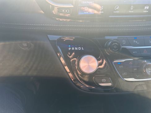 New 2026 Chrysler Pacifica Select image 24