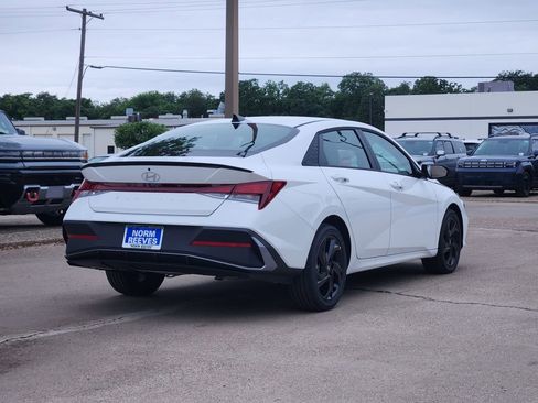 New 2026 Hyundai Elantra Sport FWD image 4
