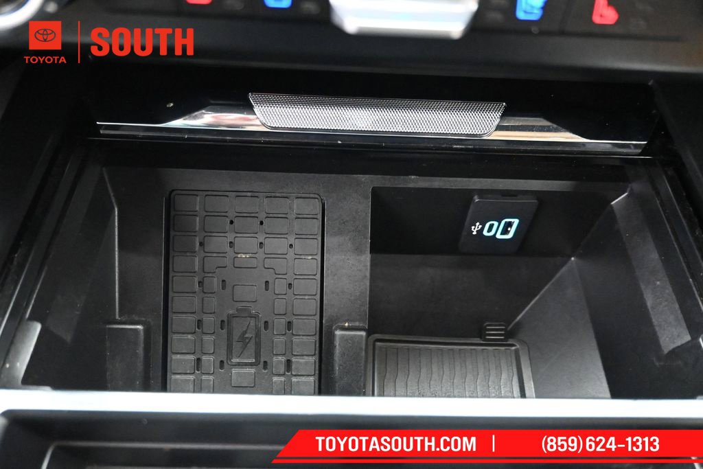 Used 2023 Ford F250 Lariat w/ Chrome Package AWD/4WD image 22