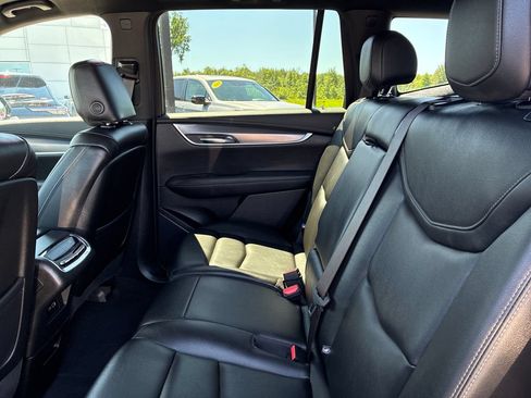 Used 2024 Cadillac XT6 Luxury w/ LPO, Floor Liner Package AWD/4WD image 16