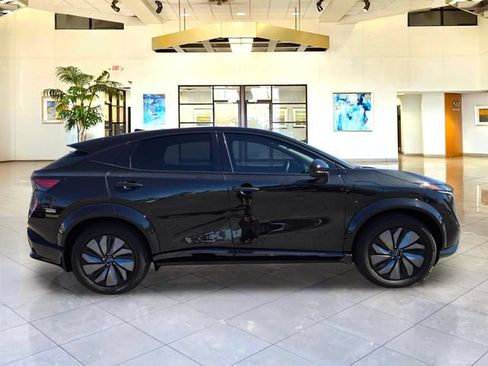 Used 2024 Nissan Ariya AWD image 4