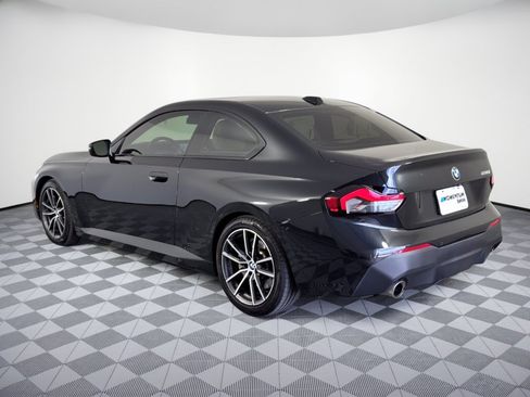 Used 2024 BMW 230i Coupe w/ Convenience Package RWD image 3