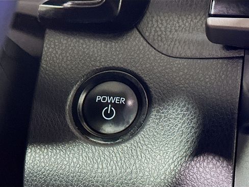 Used 2025 Toyota Camry SE FWD image 20