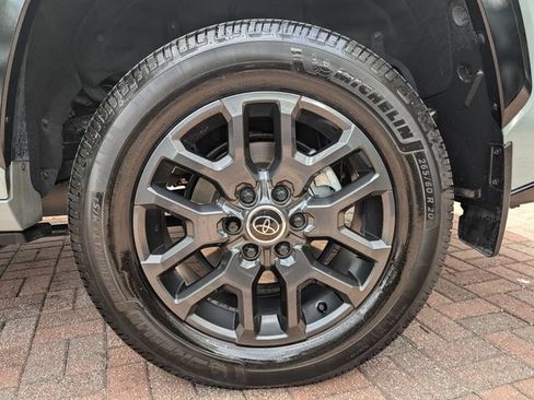 Used 2024 Toyota Sequoia Platinum AWD/4WD image 10