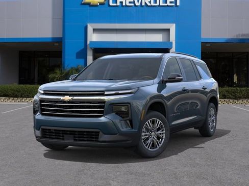 New 2026 Chevrolet Traverse LT w/ Driver Confidence Package FWD image 6