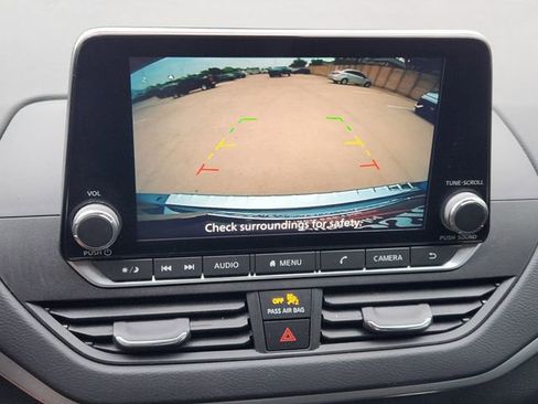 Used 2022 Nissan Altima 2.5 SV FWD image 6