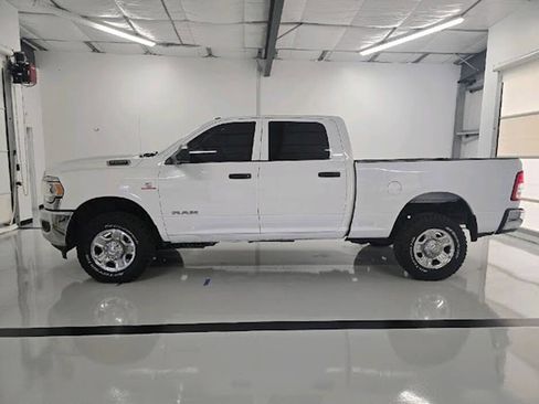 Used 2022 RAM 2500 Tradesman w/ Chrome Appearance Group image 5