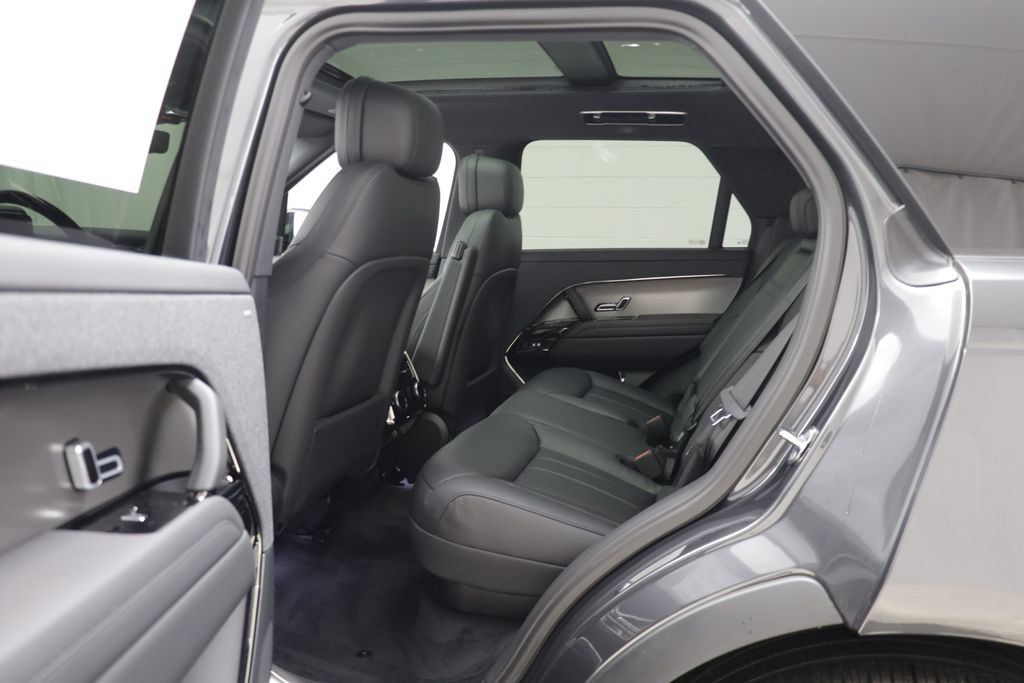 New 2026 Land Rover Range Rover Sport SE AWD/4WD image 15