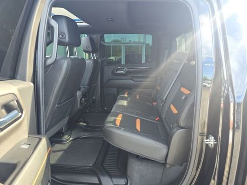 Used 2024 GMC Sierra 1500 AT4 w/ Technology Package AWD/4WD image 29