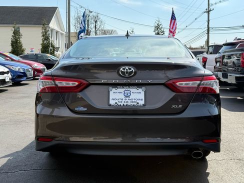 Used 2019 Toyota Camry XLE image 5