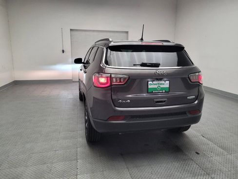 Used 2024 Jeep Compass Latitude image 6