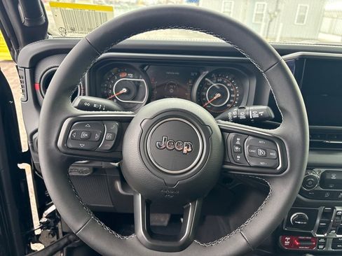 New 2026 Jeep Wrangler Unlimited Rubicon AWD/4WD image 14