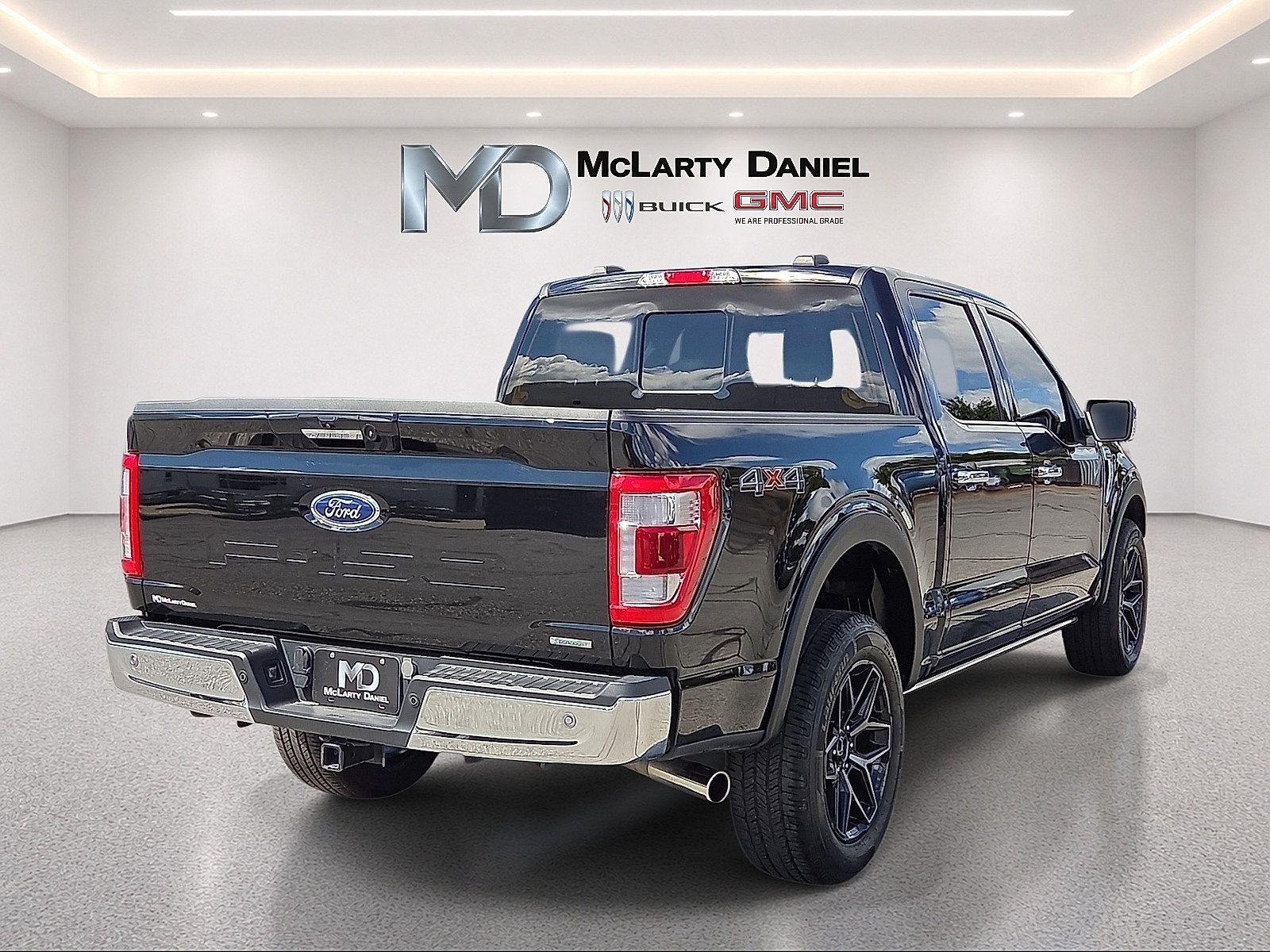 Used 2023 Ford F150 Lariat w/ Equipment Group 502A High AWD/4WD image 5