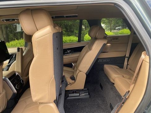Used 2024 Land Rover Range Rover Long Wheelbase Autobiography AWD/4WD image 35